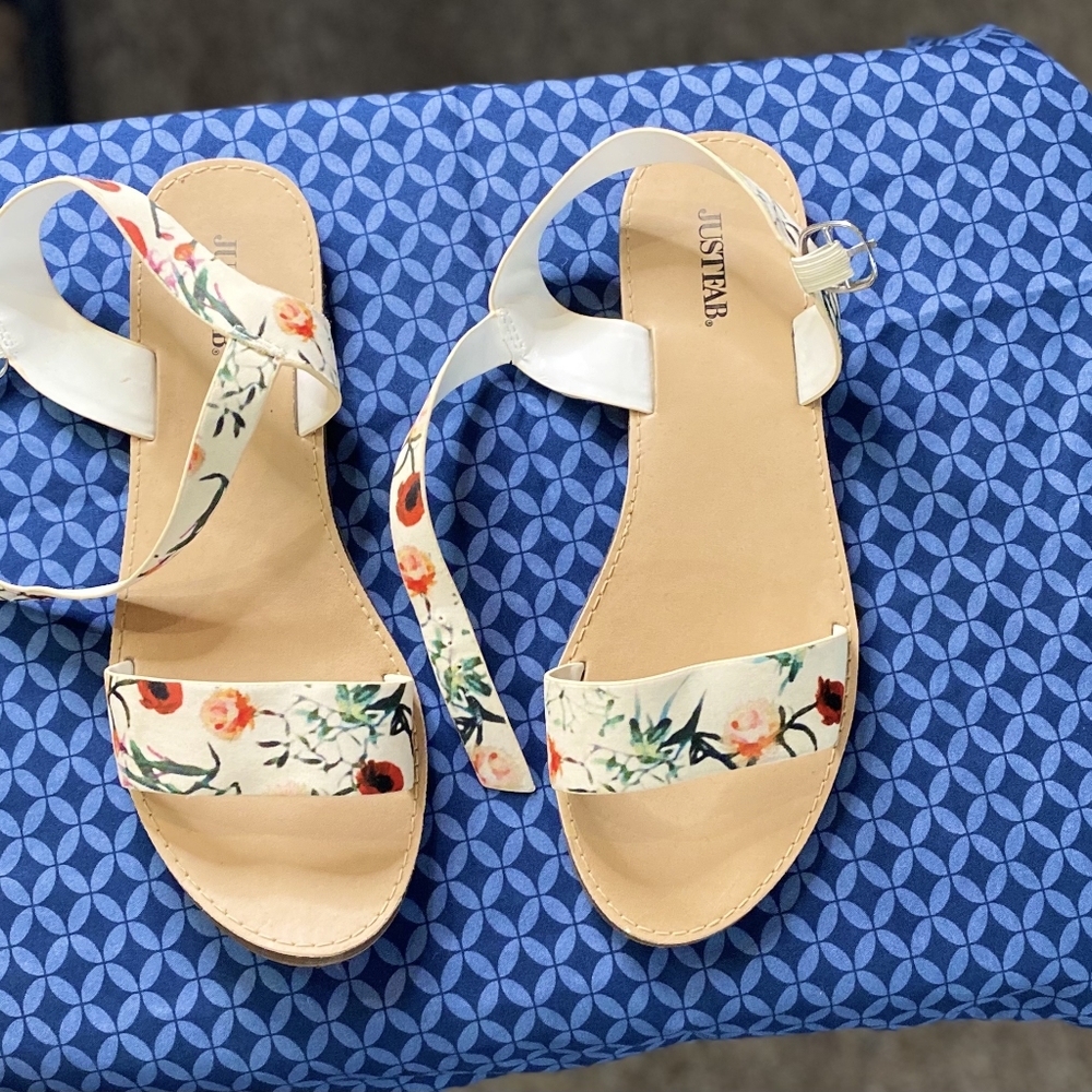 Sandal
